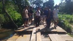 Jembatan Ribau Dipotong OTK, Warga Jemuat Terisolasi dari Nanga Bulik,Putus Total!