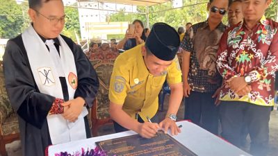 Gereja Getsemani GKE Bambure Raya Diresmikan Wabup Barsel